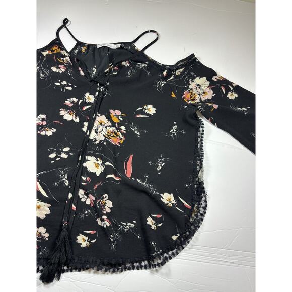 Bishop & Young Cold Shoulder Top Blouse Black Floral Medium Lace Bell Sleeves - Picture 6 of 7
